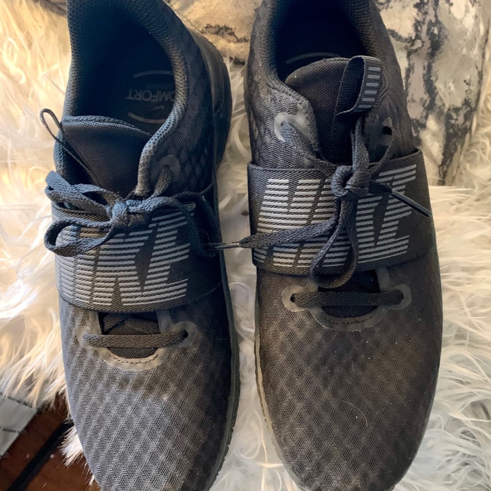 Women’s Nike Tennis Shoes